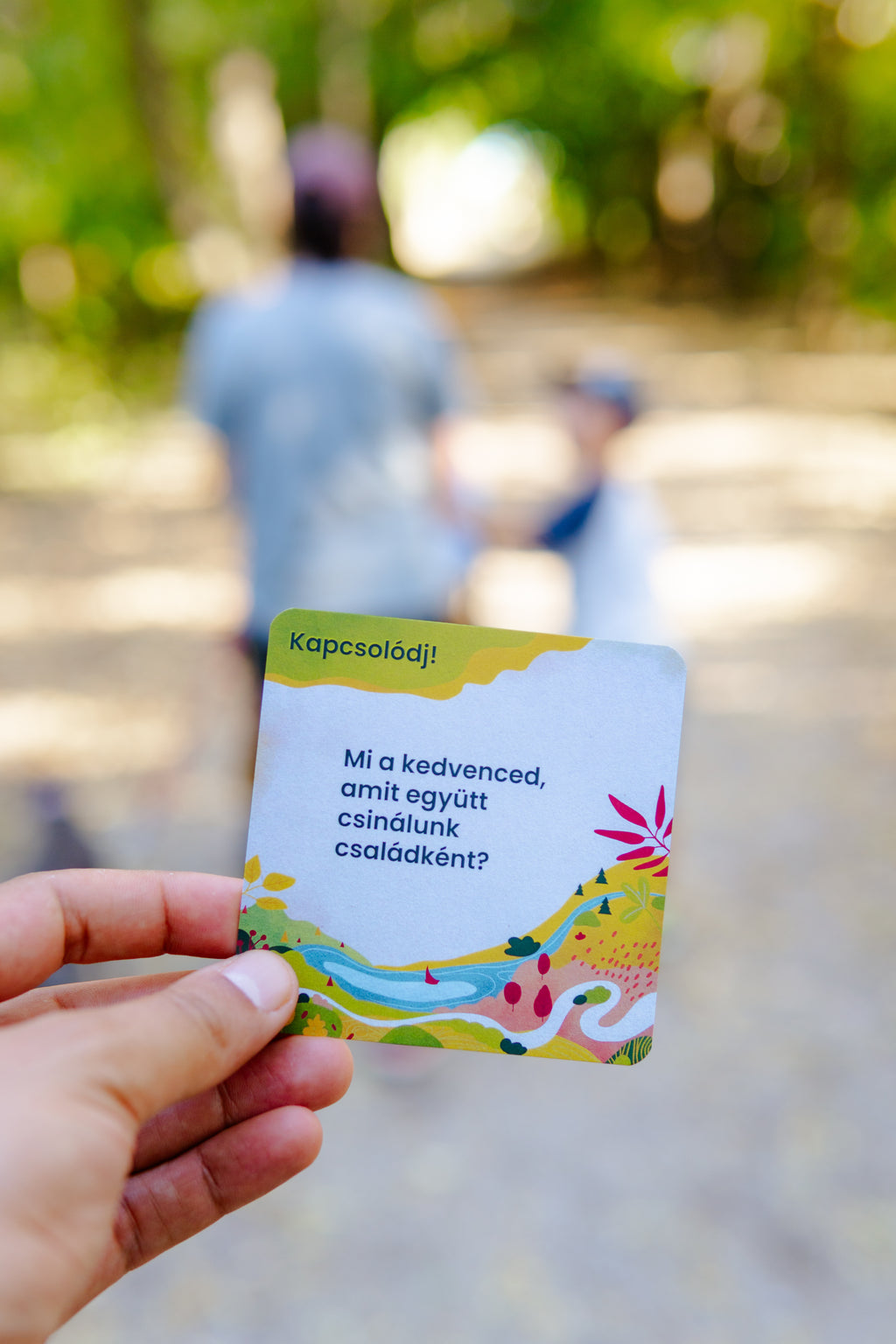 Kalandösvény családi túrakártya – játékos kirándulás gyerekekkel